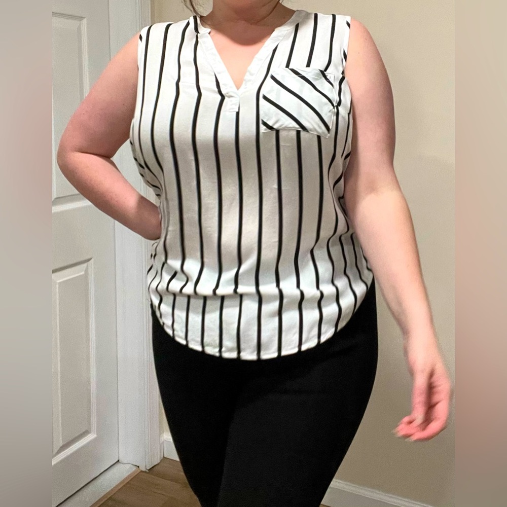 Torrid Striped Harper Pullover Tank (NWOT)